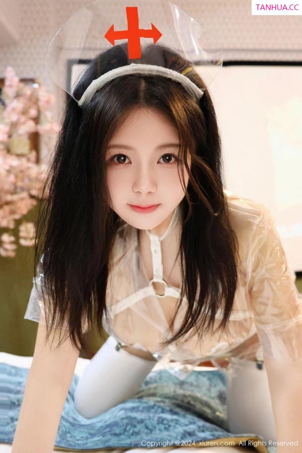   [XiuRen]高清写真图 2024.05.10 No.8517 小薯条nienie 美臀性感第13张图片